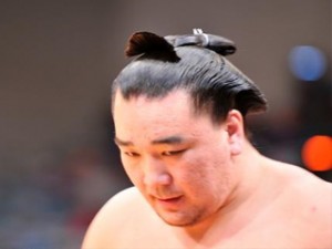 Harumafuji_bertel