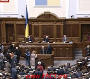 Засгийн газрын эсрэг эсэргүүцлийн хөдөлгөөн Украйны нийслэлд үргэлжилж байна