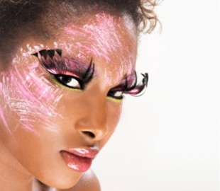 fake-eyelashes-and-glitter-makeup-party-for-christmas-2011