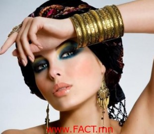 500_1223596321_middle_eastern_woman_is