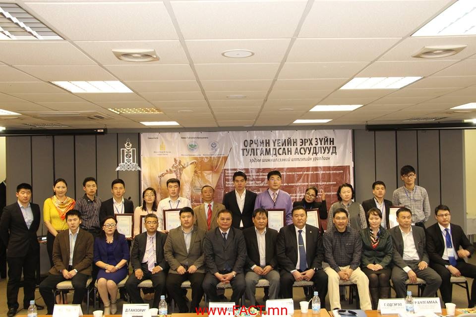 10173447_665760586794687_106380423_n