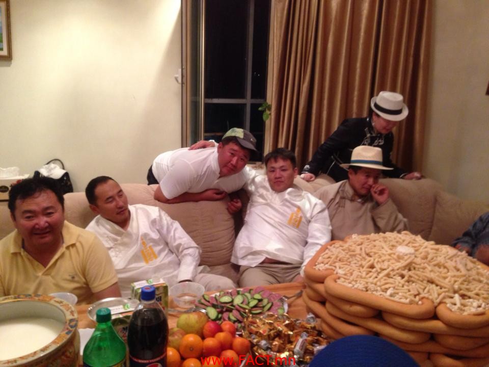 Bp-7gA6CEAIyTXt_jpg large