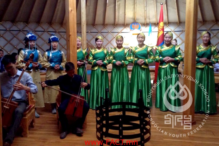 10394651_764358303654738_8578308631021625587_n