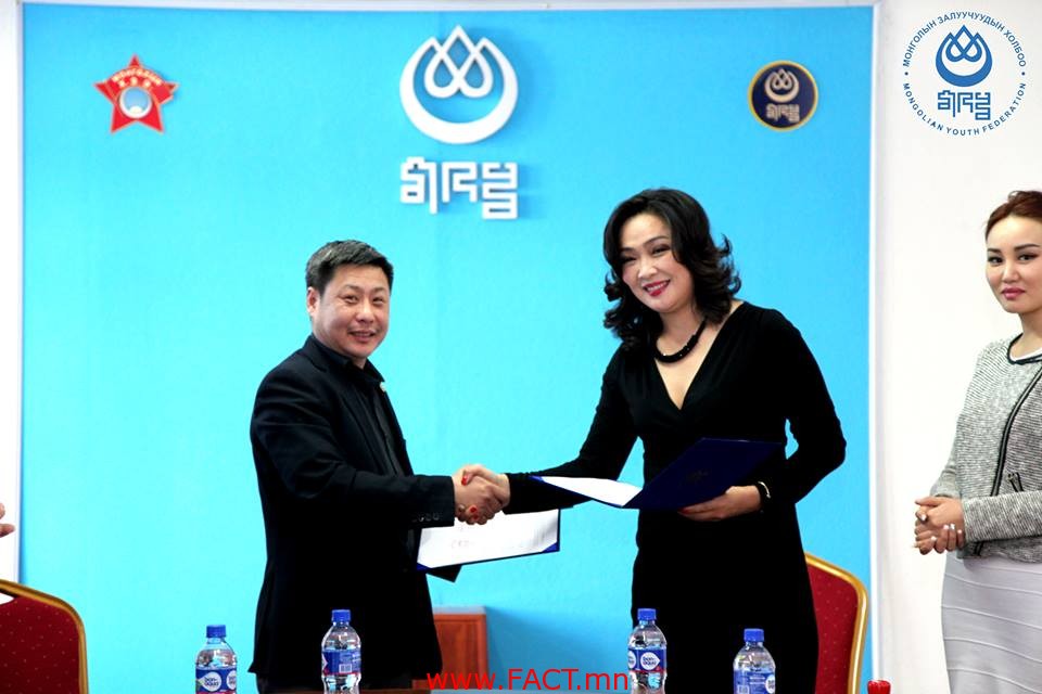 10822236_778669055503839_5460464_n