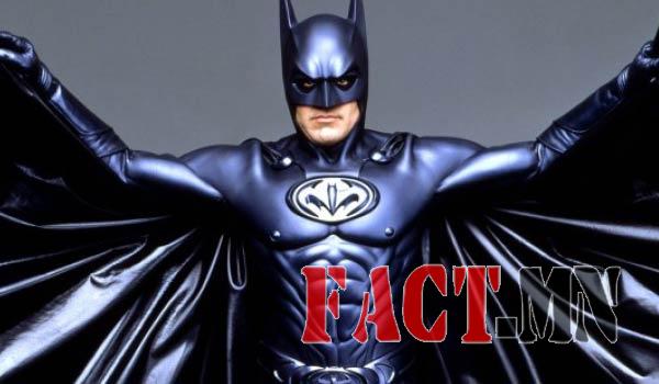 George-Clooney-as-Batman-with-Batnipples