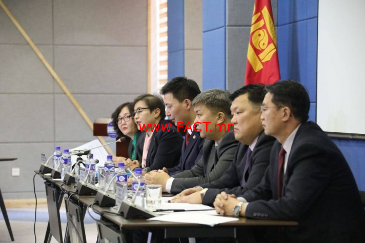 712-15441695025c0a1dfed93b1