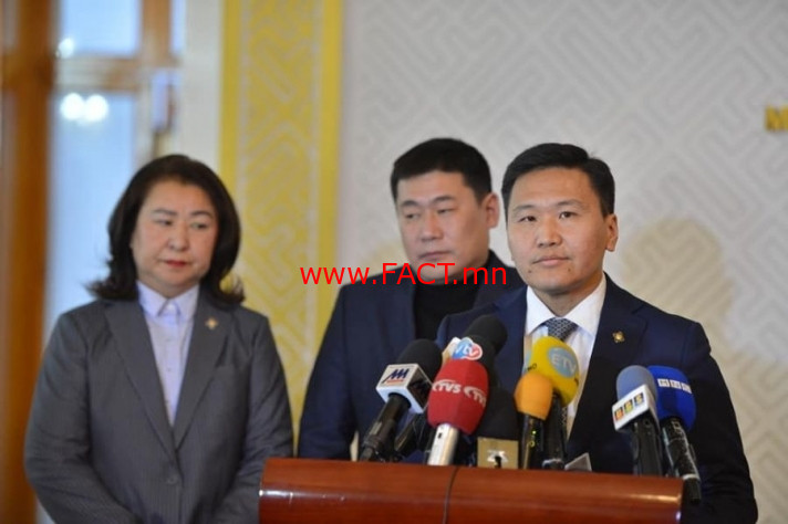 712-1544751353712-15446754565c11dfd386130