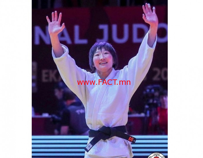 712-15819890665e4b3cb125b24