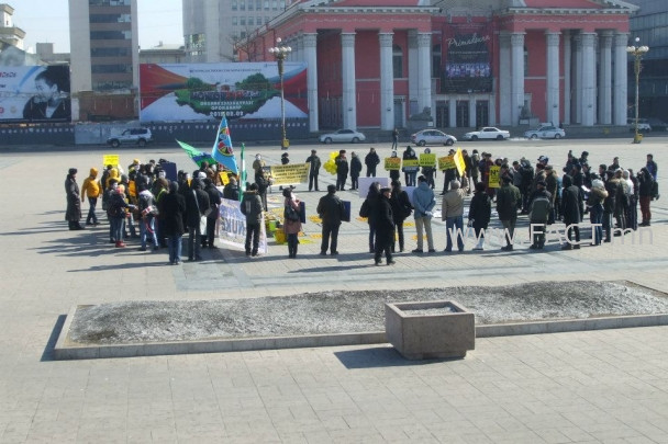 15981955275f428747e5c75