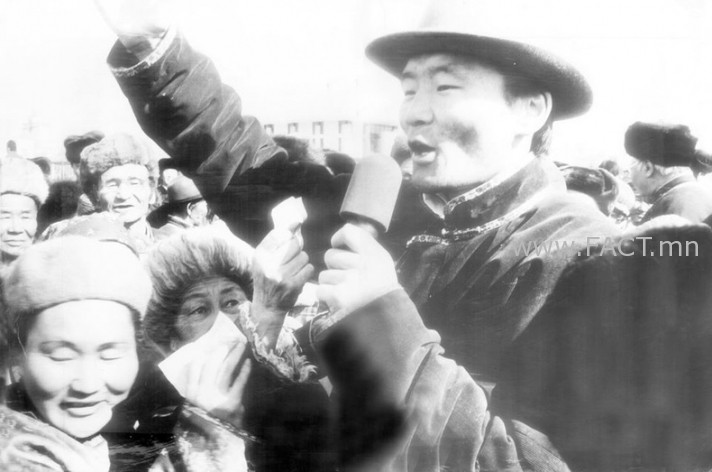 712-16076504264d4f490773c32b67be6fd71fb915f8a4