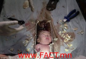 mat_smyla_novorozhdennogo_rebenka_v_kanalizaciju_13_foto_10