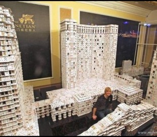 the-best-cardstacker-in-the-world01