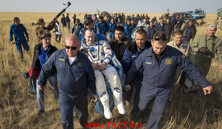 Орос улсын “Союз” хөлөг амжилттай газардав