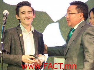 tegshjargal_unuudur-middle