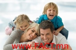 happy-family-on the floor