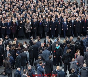 3933048-093345-211221323