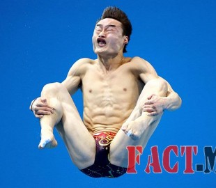 Funny side of Olympic diving