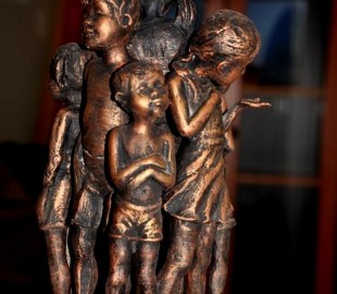 1444784661561daa15d508b