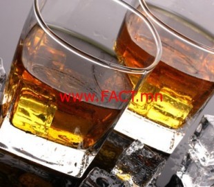 87-viski-kubiki-lda-stakany-makro-oboi-1366x768195983568201408161229-600x337