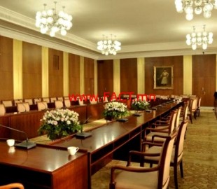 14602690165709efd89f5a7