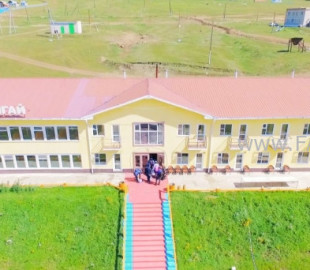 15958418245f1e9d206b958