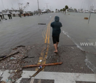 712-15957677695f1cec69758c3