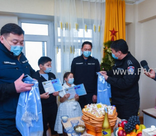 16087019575fe2d805ee994