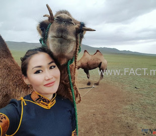 Тэмээчин Н.Байгалмаа гэртэйгээ шатаж нас баржээ