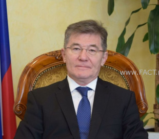 712-165041362061cd3acec37f9