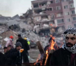 712-167599572463e5a1ae2a964